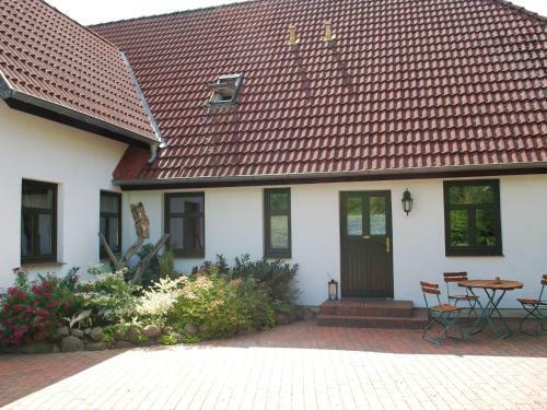 Comfortable Apartment In Dargun Mecklenburg With Garden