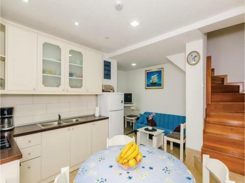 Four-bedroom Holiday Home In Babino Polje