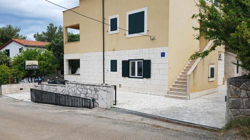 Apartments Ana