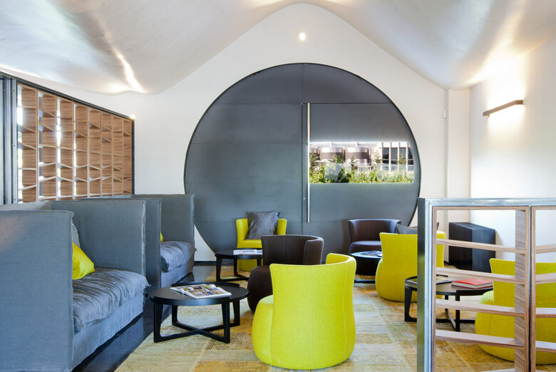 Cava & Hotel Mastinell