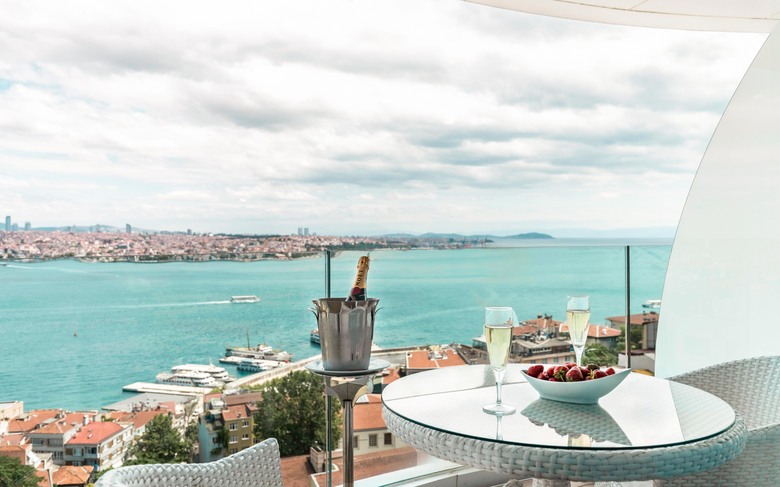 Opera Hotel