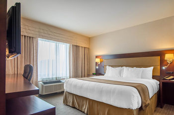 Hotel Quality Inn & Suites
