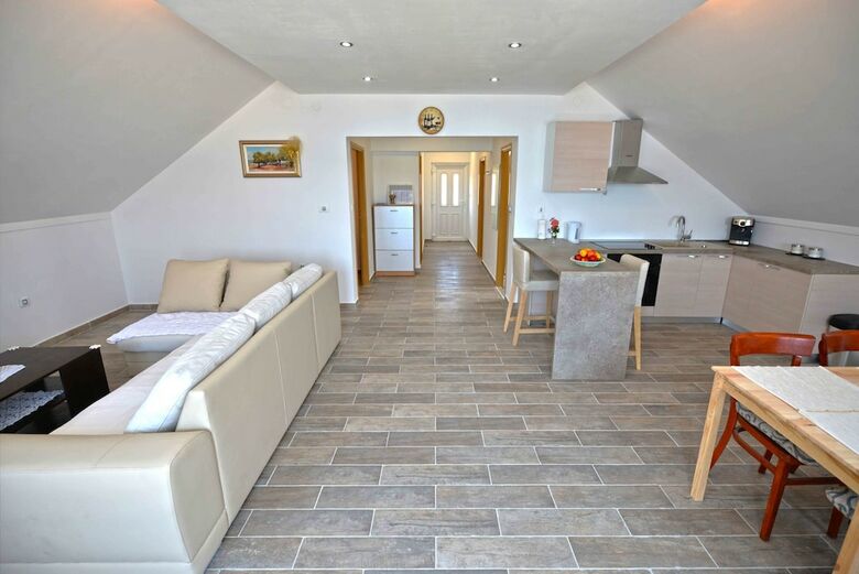 Apartment Milivoj