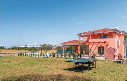 Four-bedroom Holiday Home In Bilice