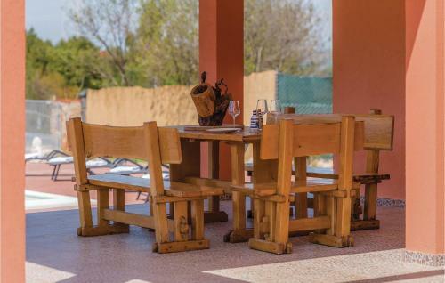 Four-bedroom Holiday Home In Bilice