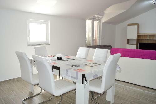 Apartments Slavica 1310