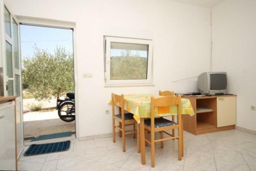 Apartments With A Parking Space Bozava (dugi Otok) - 8123