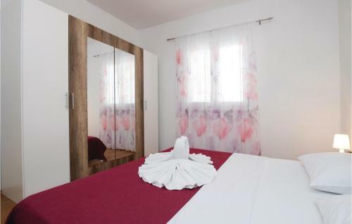 Three-bedroom Holiday Home In Murvica Gornja
