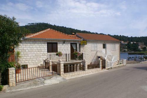 Apartments By The Sea Brna (korcula) - 4463