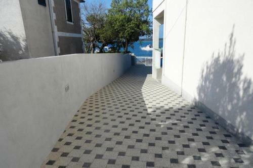Apartment Brodarica 4195b