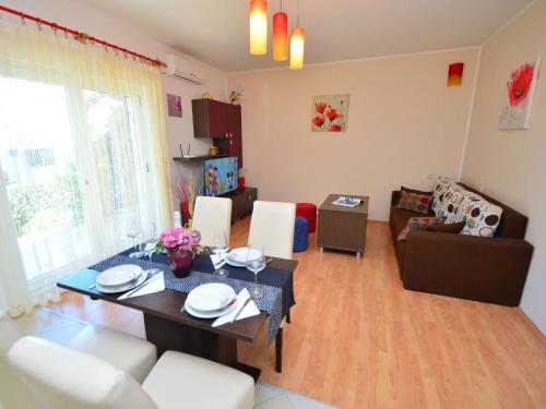 Holiday Home Mira