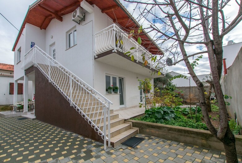 Apartment Ena