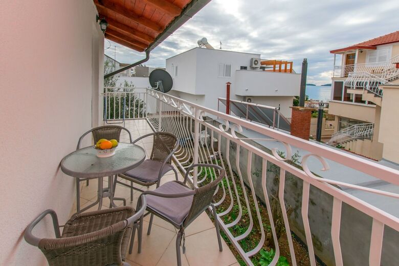 Apartment Ena