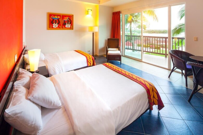Hotel Decameron Bar� All Inclusive