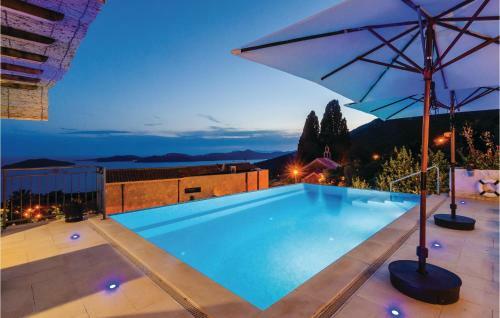 Three-bedroom Holiday Home In Brsecine