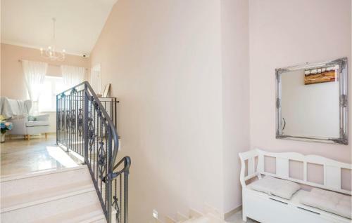 Three-bedroom Holiday Home In Brsecine