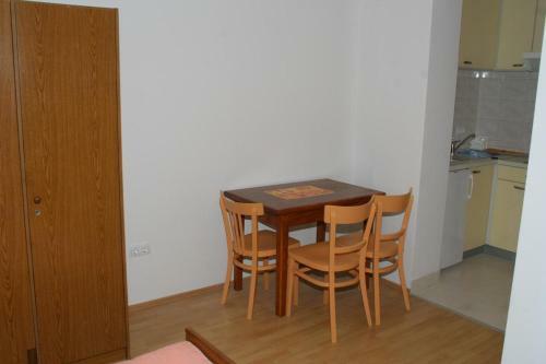 Apartments By The Sea Stanici (omis) - 2775