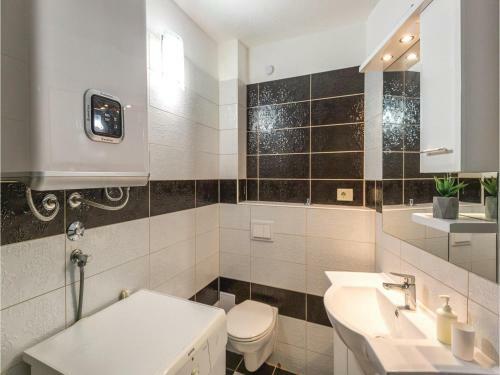 Holiday Home Celina 30 With Outdoor Swimmingpool