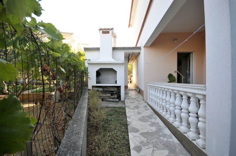 Apartments Mi�e