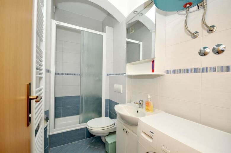 Apartments Mi�e