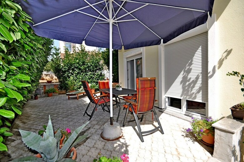 Apartments Blazenka