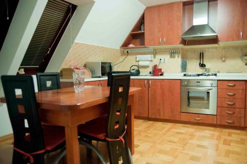 Apartment ?akovo