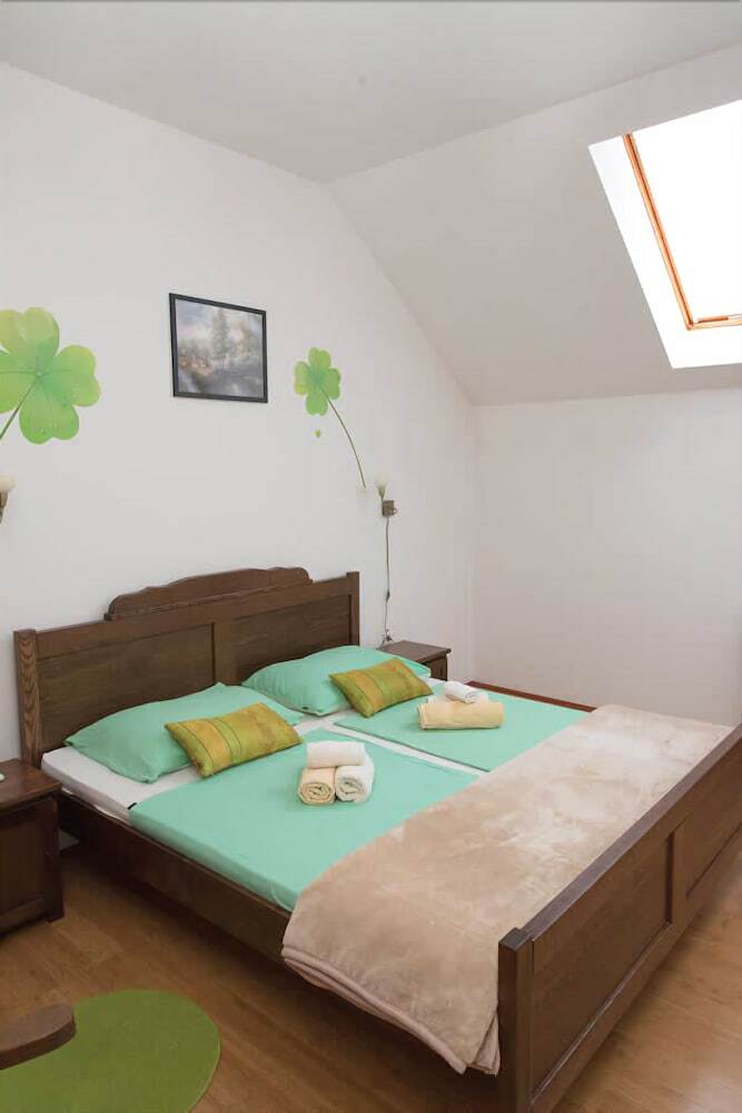 Hostal Rooms Slavonija