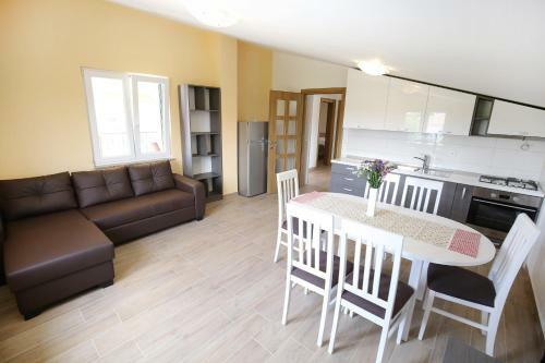 Villa Almond