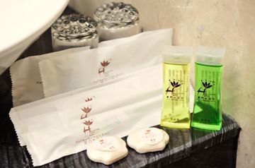 Hotel Hallmark Crown