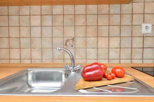 Two-bedroom Apartment In Drage I