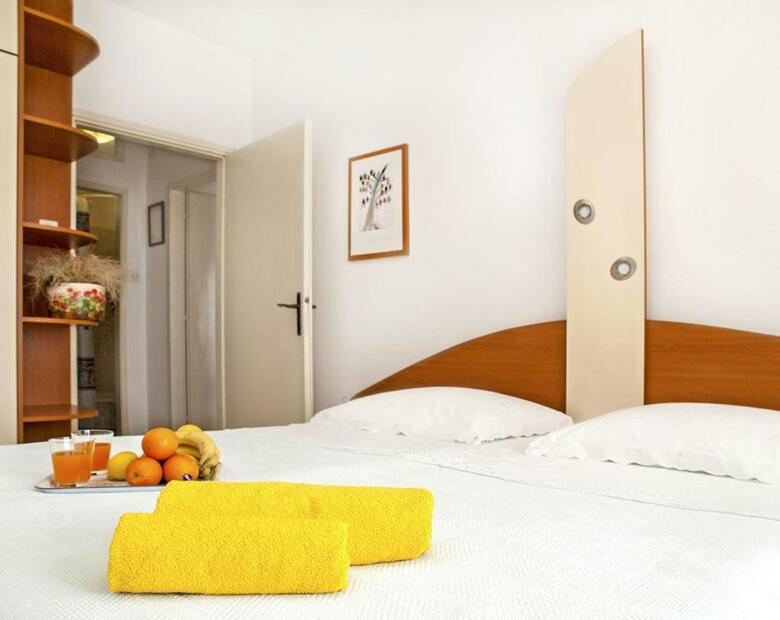Apartamento Holiday Home Drasnice (3586)