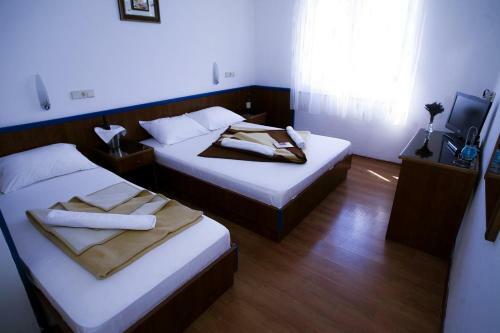 Hostal Rooms By The Sea Drasnice (makarska) - 3329
