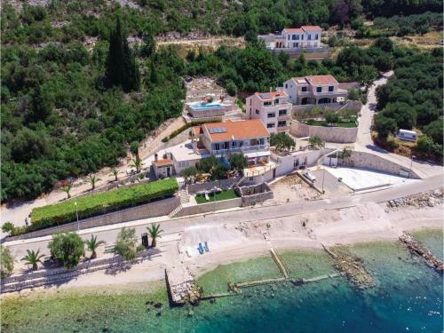 Four-bedroom Apartment In Duba