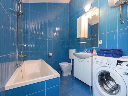 Three-bedroom Holiday Home In Raba