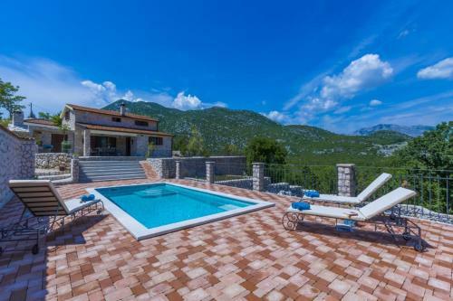 Luxury Villa Stone House Serenity