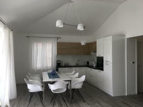 Apartments Plavi&?uti