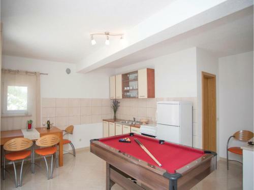 Five-bedroom Holiday Home In Zagvozd