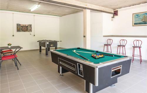 Three-bedroom Apartment In Rastovac
