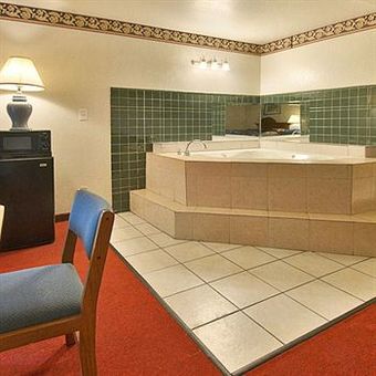 Hotel Merryton Inn