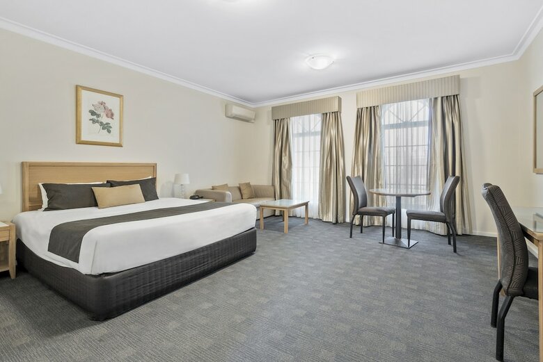 Quality Hotel Sherbourne Terrac