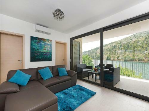 Five-bedroom Holiday Home In Zaton