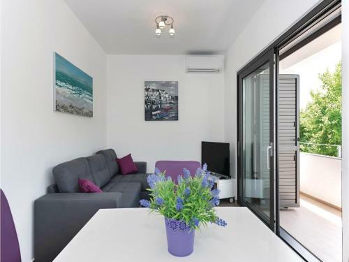 Five-bedroom Holiday Home In Zaton