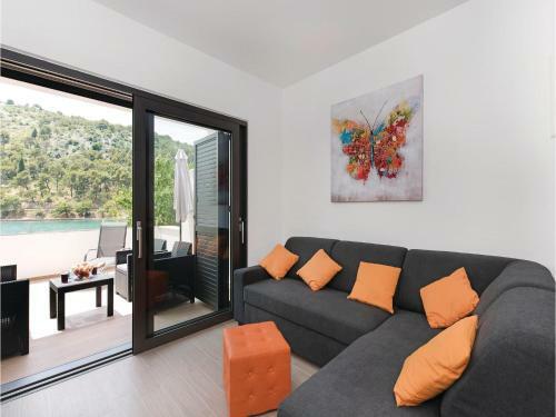 Five-bedroom Holiday Home In Zaton