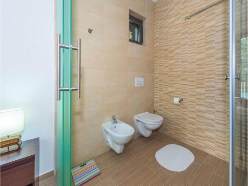 Five-bedroom Holiday Home In Zaton