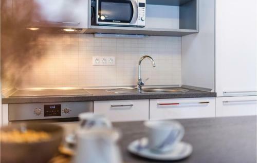 Five-bedroom Holiday Home In Zaton