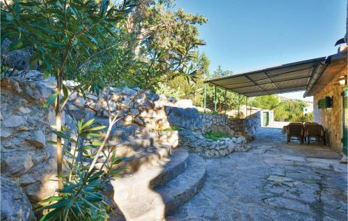 Holiday Home Zavala 05