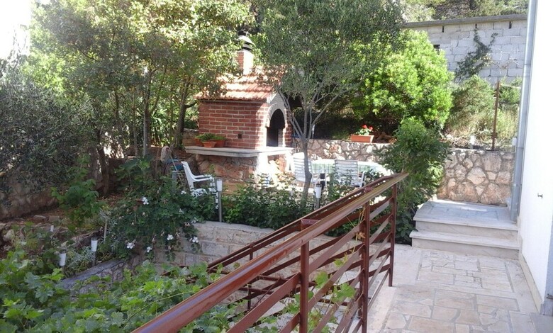 Apartments Pelegrin