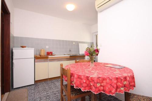 Apartments With A Parking Space Zavala (hvar) - 8773