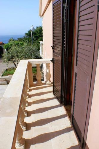 Apartment Zavalatica 4453a