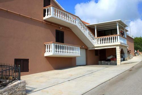 Apartment Zavalatica 4453a